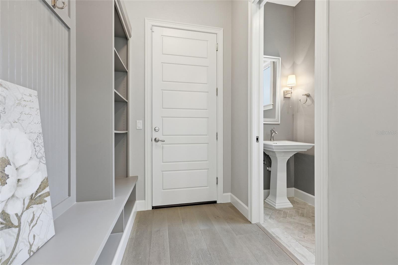 Image 20 of 44 For 723 131 Drive