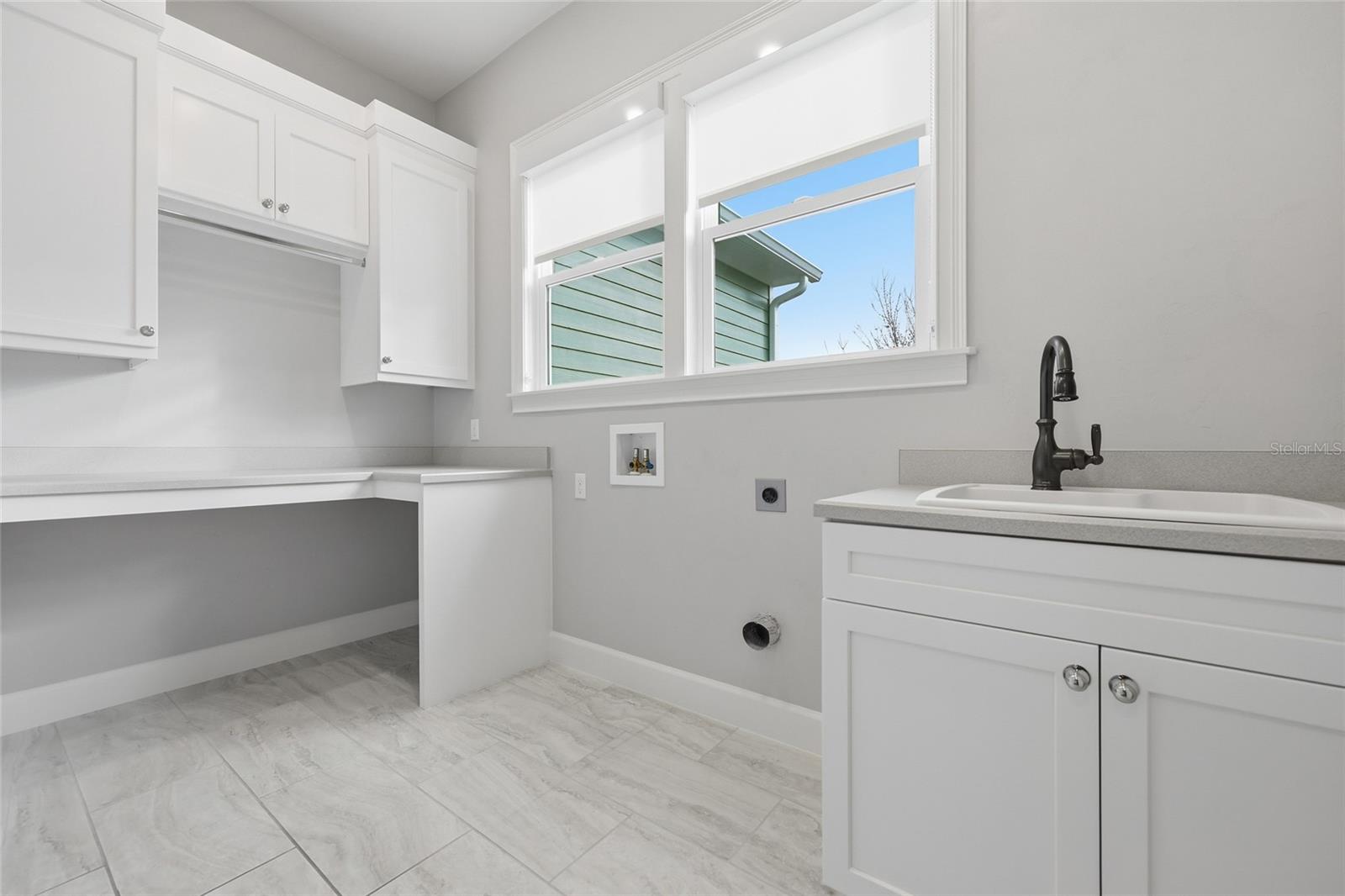 Image 22 of 44 For 723 131 Drive