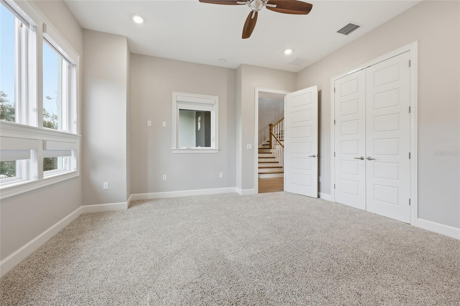 Image 27 of 44 For 723 131 Drive