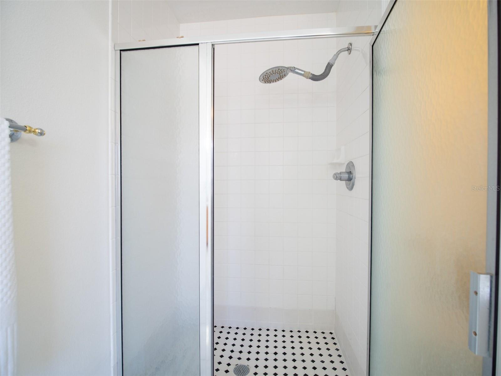 Image 34 of 51 For 1384 Indian Glen