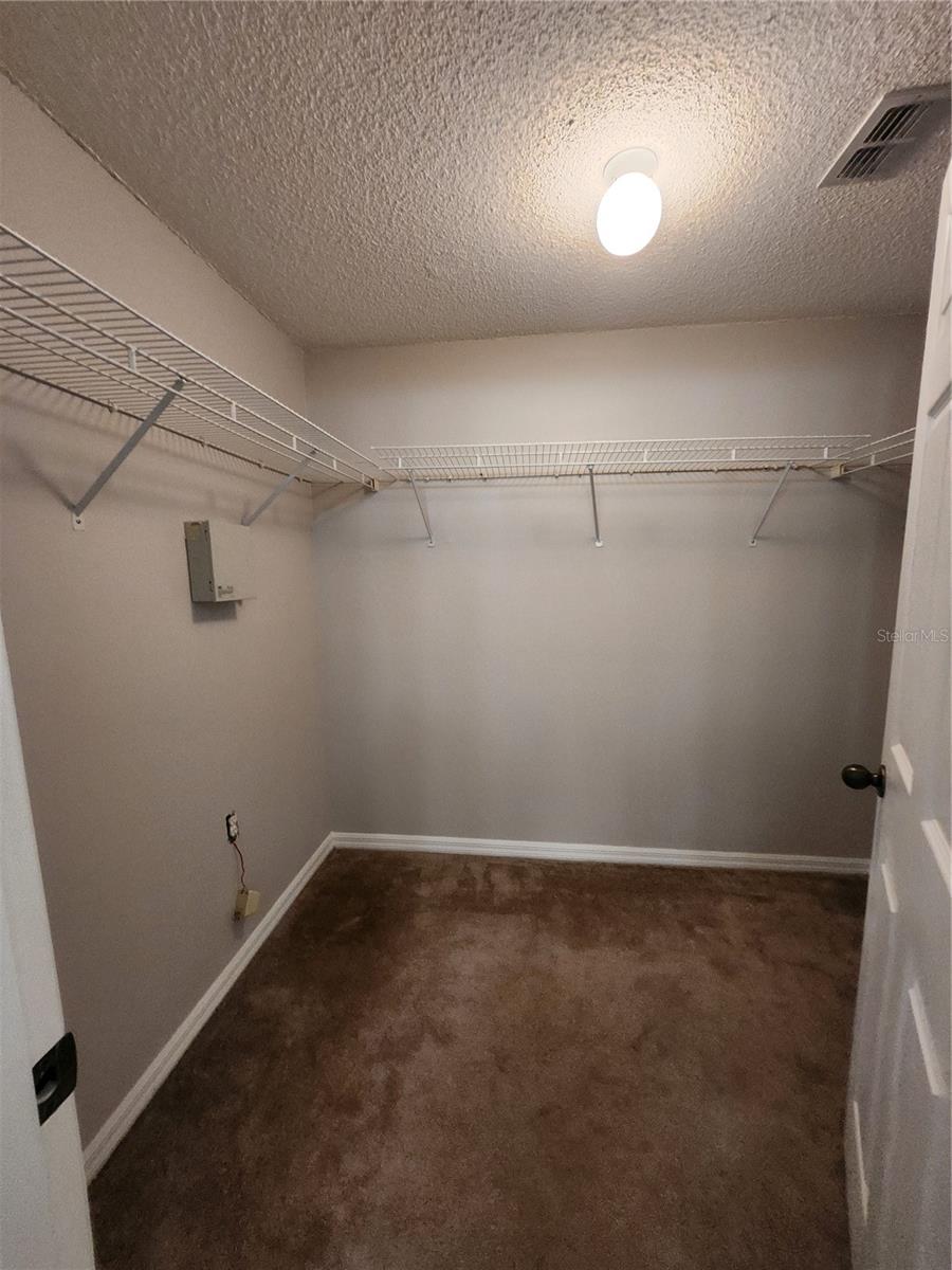 Image 19 of 31 For 10000 52nd Avenue 156