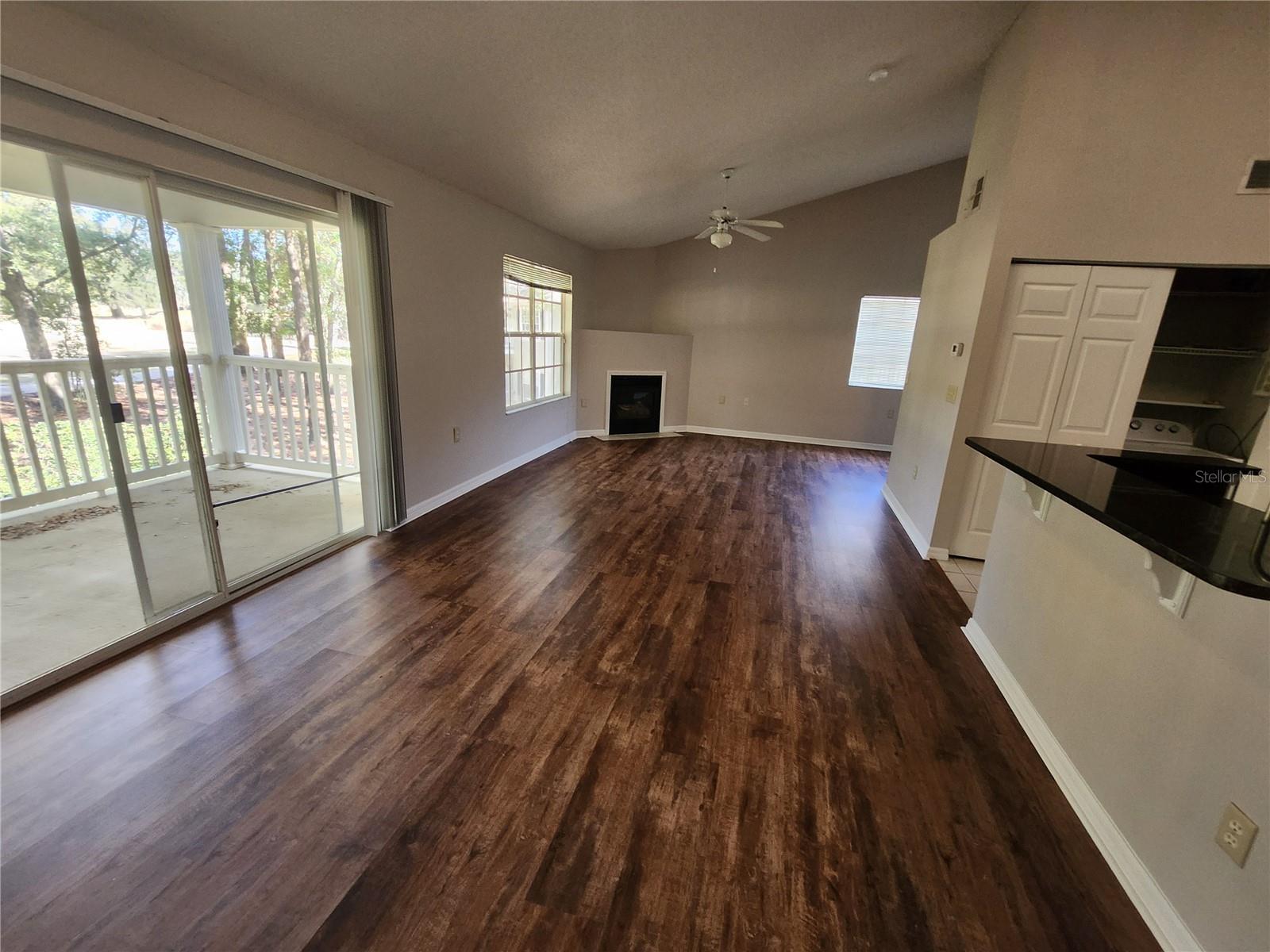 Image 4 of 31 For 10000 52nd Avenue 156