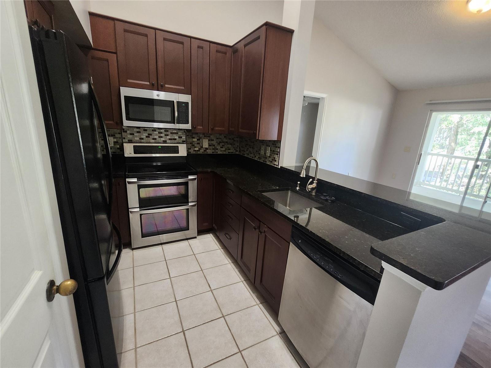 Image 5 of 31 For 10000 52nd Avenue 156