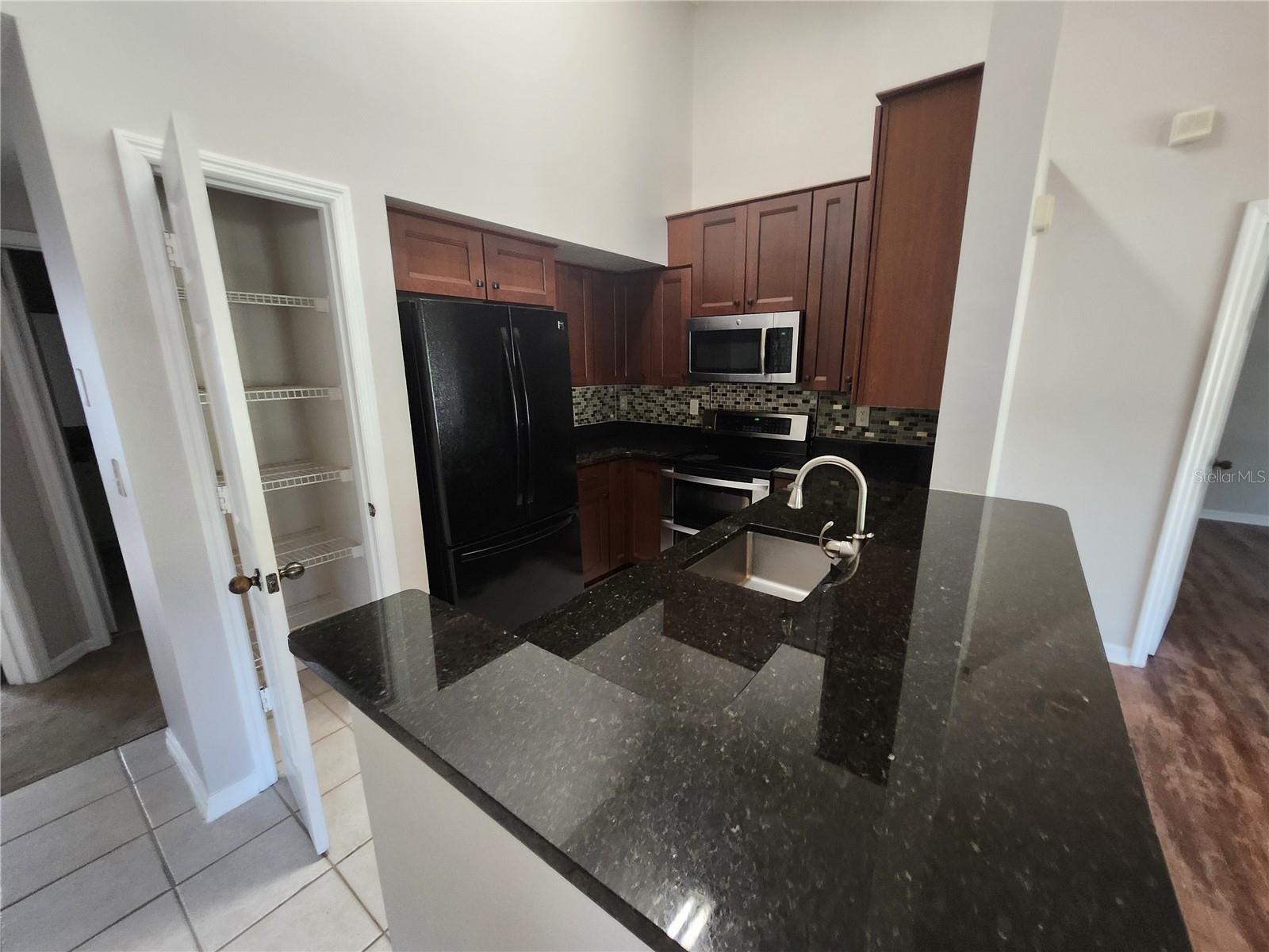 Image 6 of 31 For 10000 52nd Avenue 156