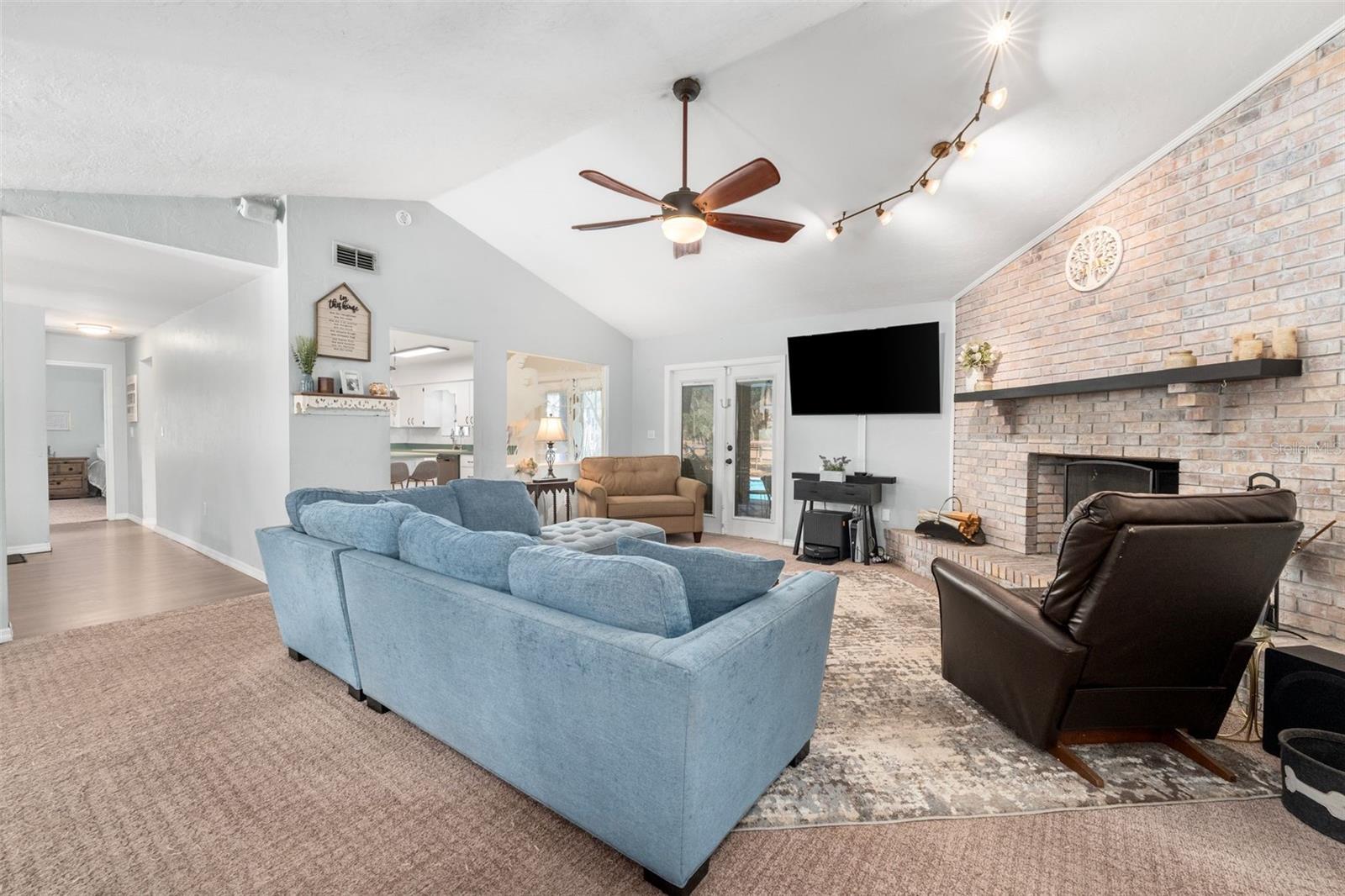 Image 11 of 58 For 3670 20th Avenue