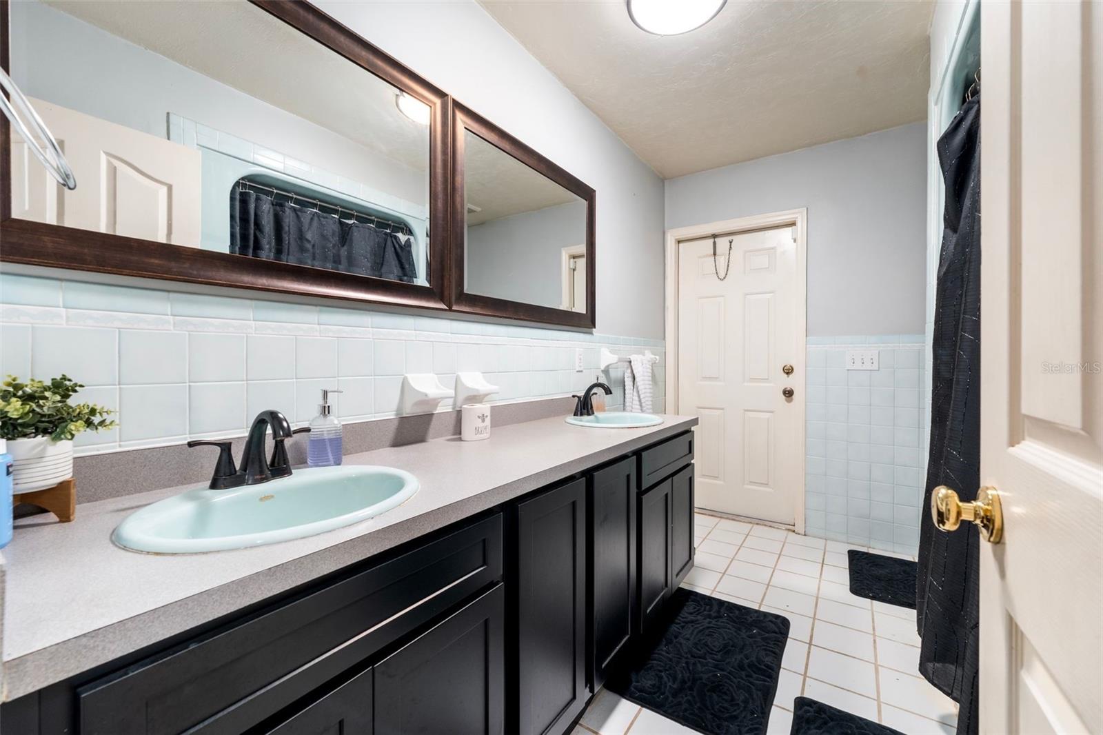 Image 23 of 58 For 3670 20th Avenue