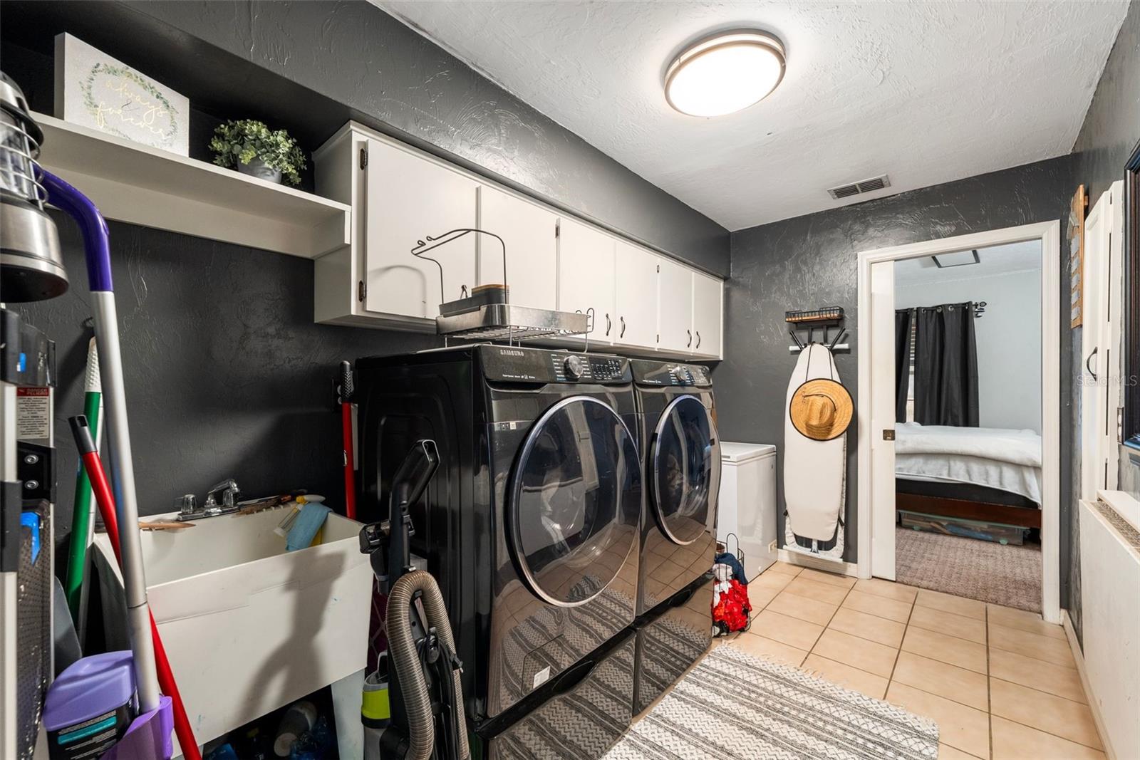 Image 28 of 58 For 3670 20th Avenue