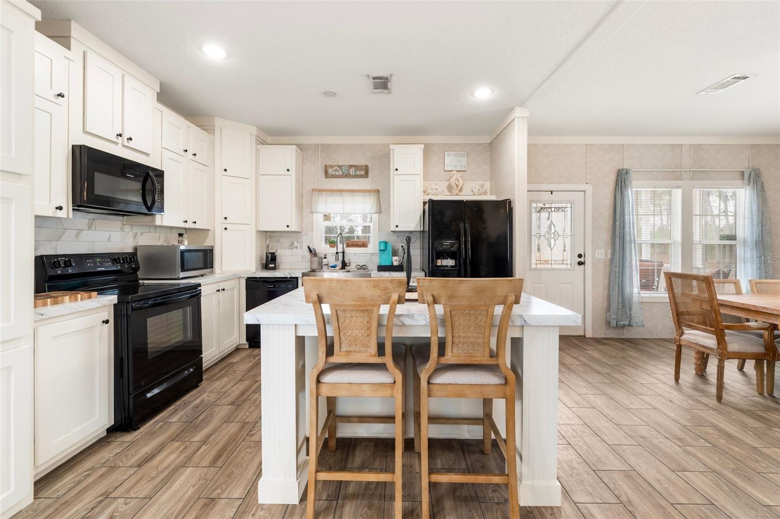 Image 39 of 58 For 3670 20th Avenue