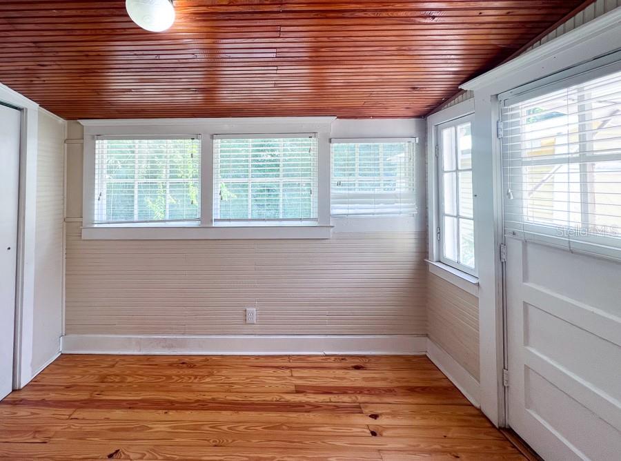 Image 18 of 27 For 115 7th Terrace