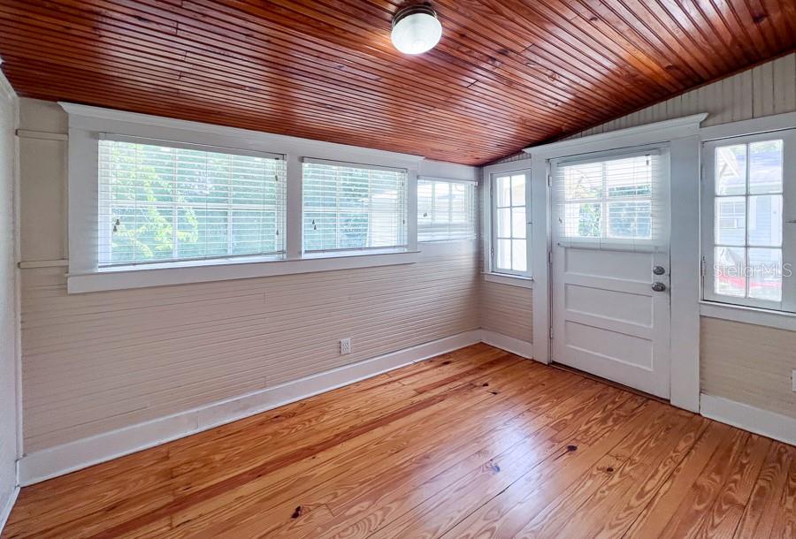 Image 20 of 27 For 115 7th Terrace