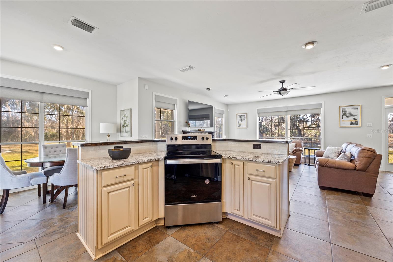 Image 12 of 100 For 10720 53rd Terrace