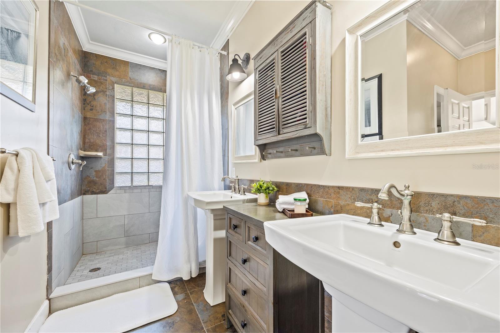 Image 19 of 100 For 10720 53rd Terrace