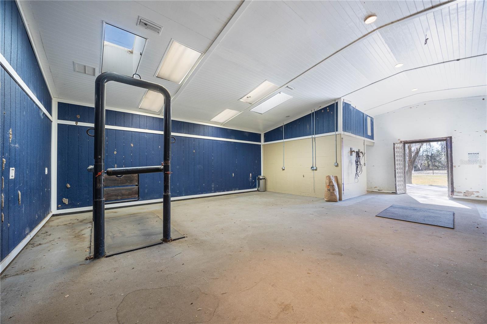 Image 47 of 100 For 10720 53rd Terrace