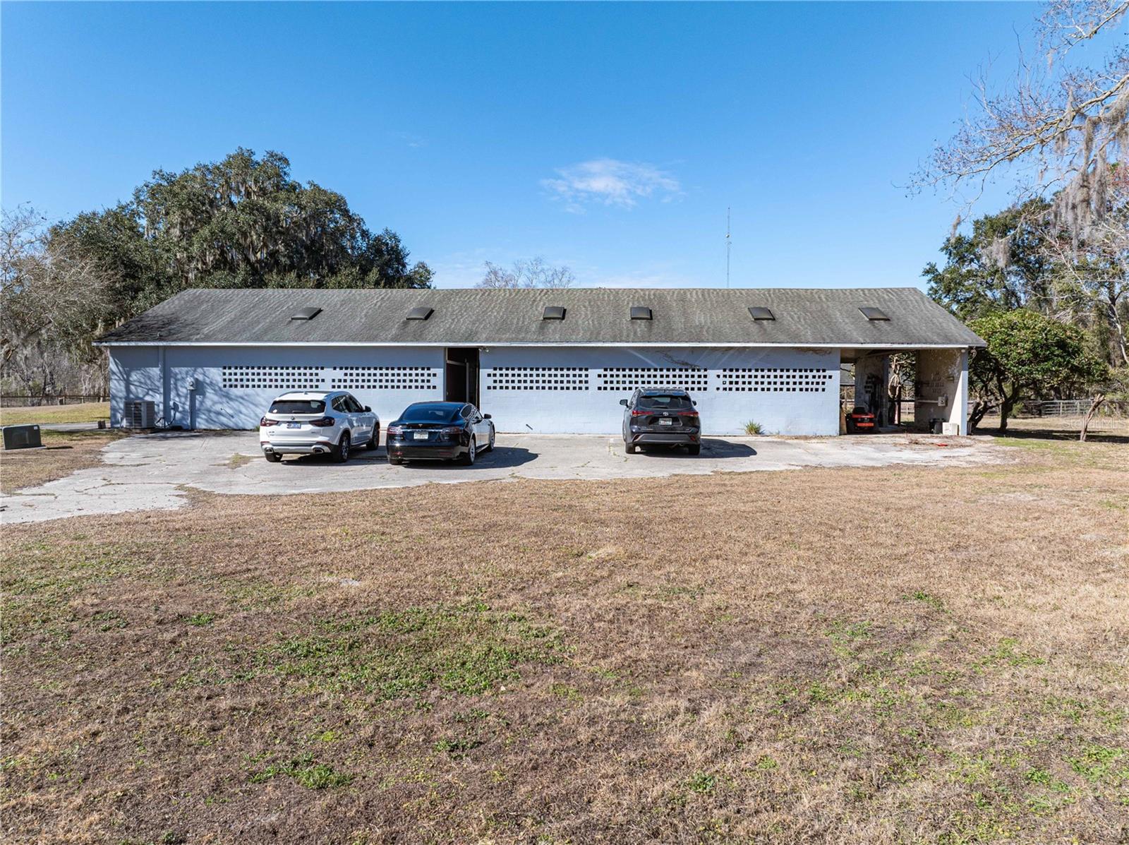 Image 54 of 100 For 10720 53rd Terrace