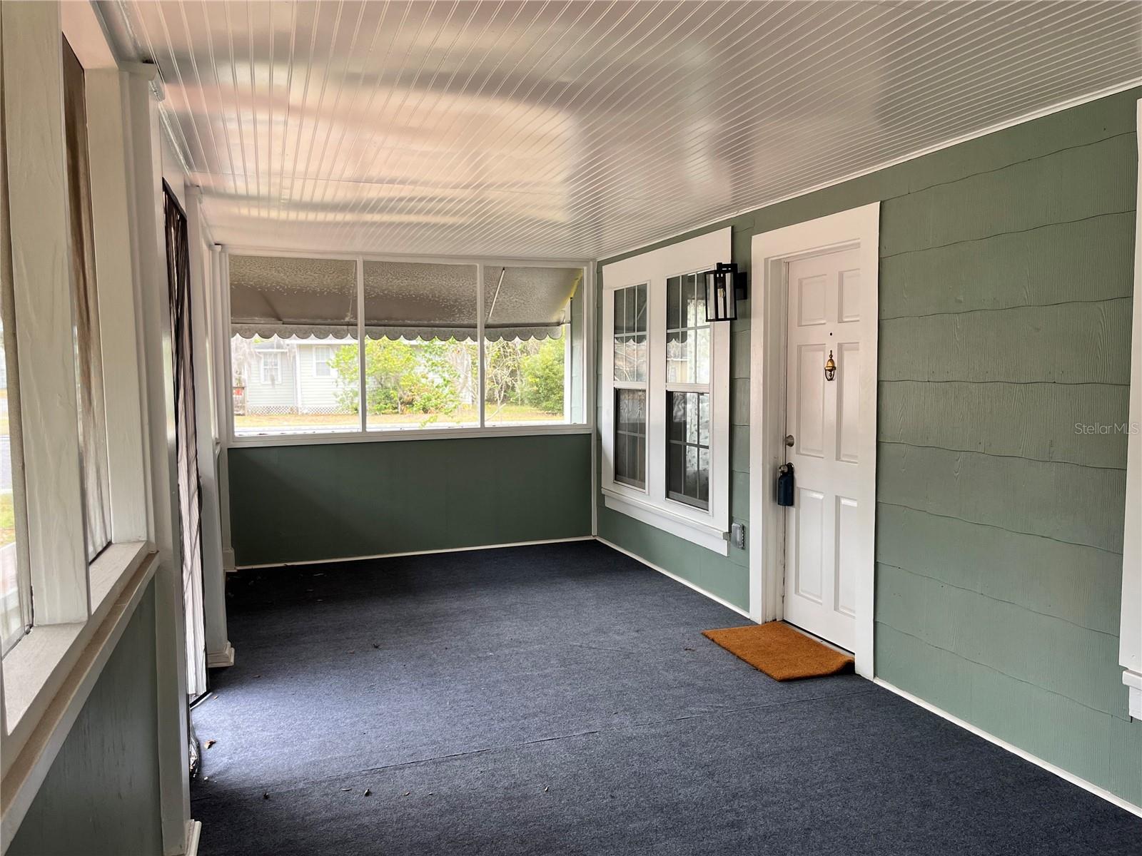 Image 10 of 34 For 624 Lake Street