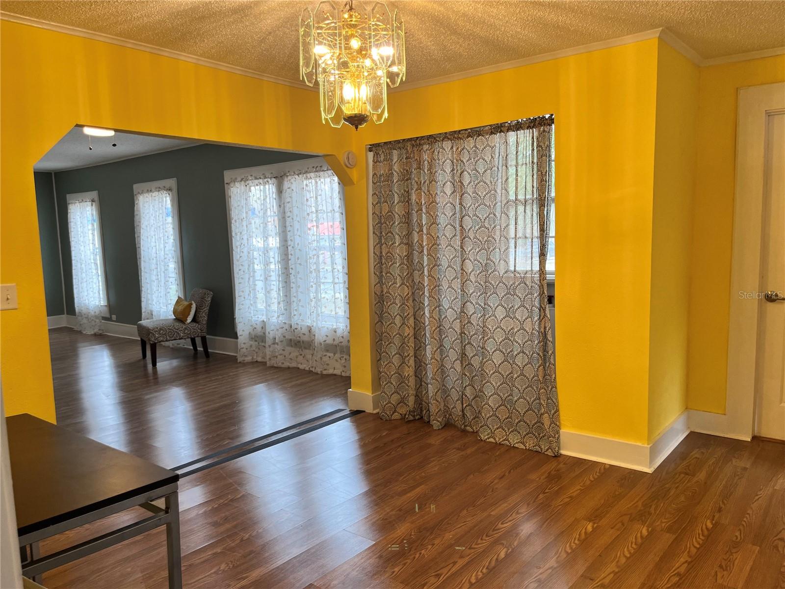 Image 22 of 34 For 624 Lake Street