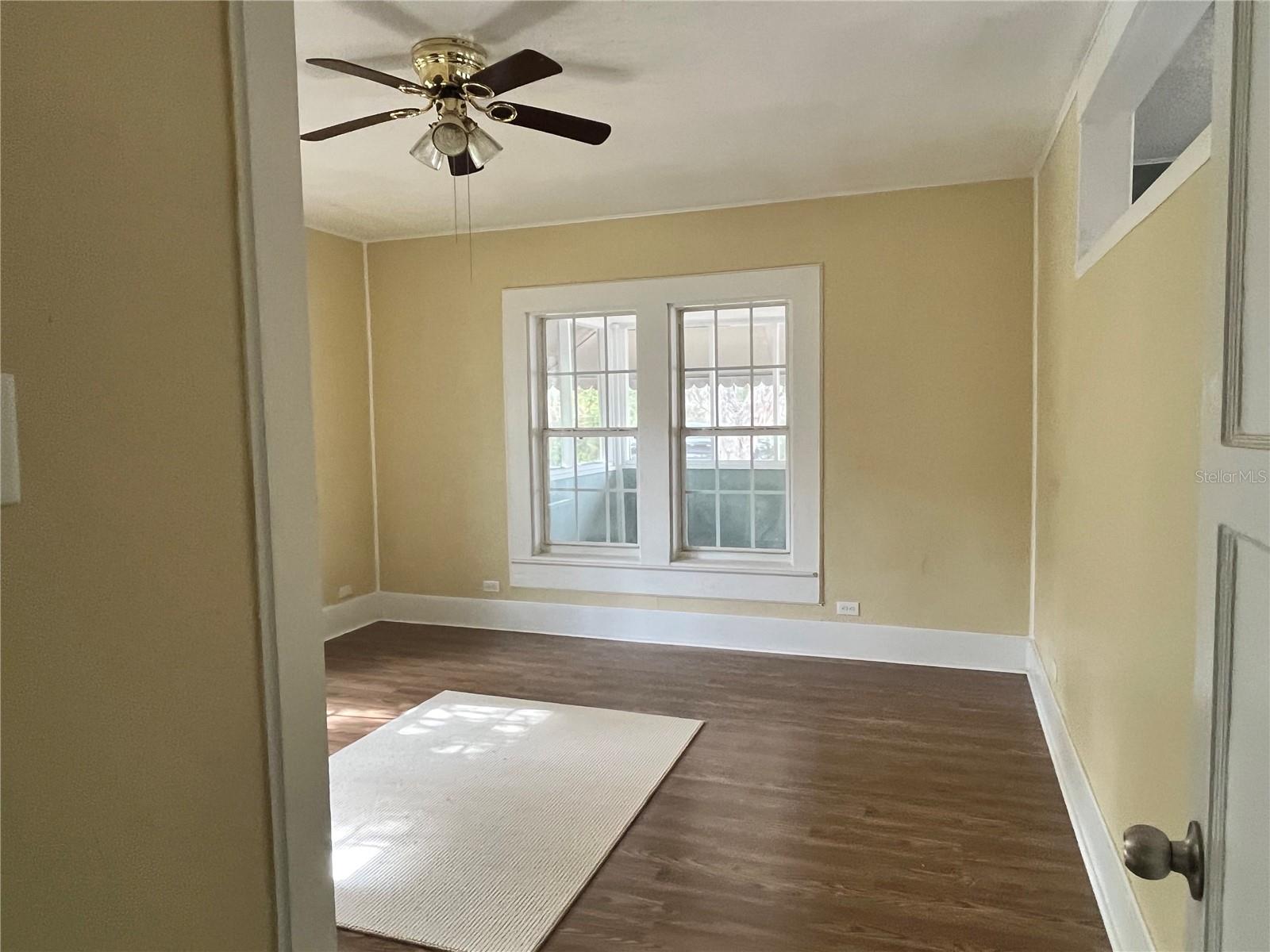 Image 27 of 34 For 624 Lake Street