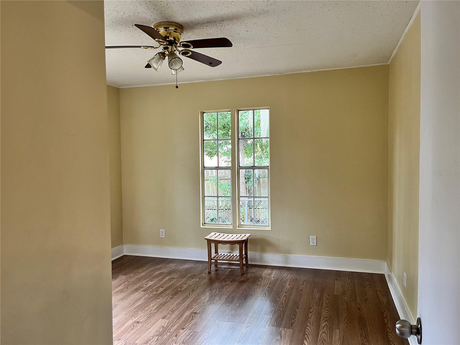 Image 31 of 34 For 624 Lake Street