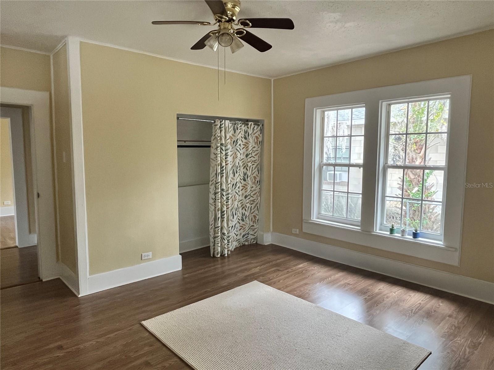 Image 32 of 34 For 624 Lake Street