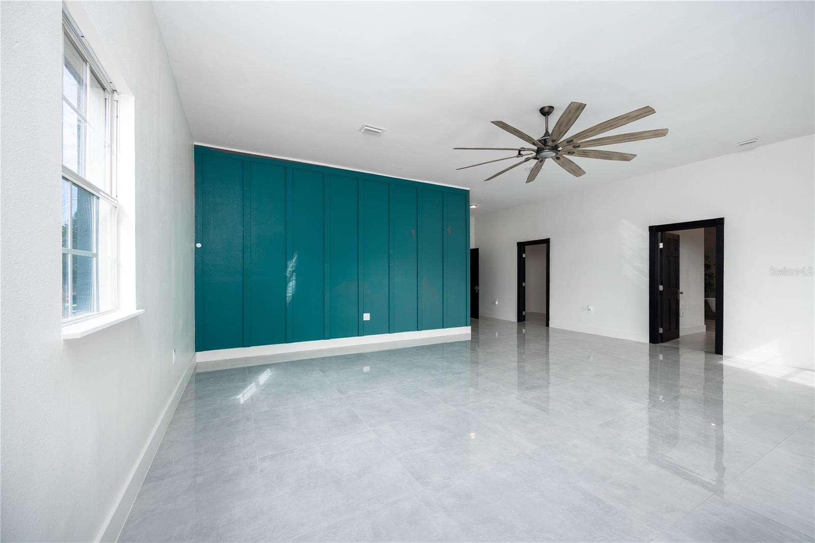 Image 18 of 89 For 12456 155th Place