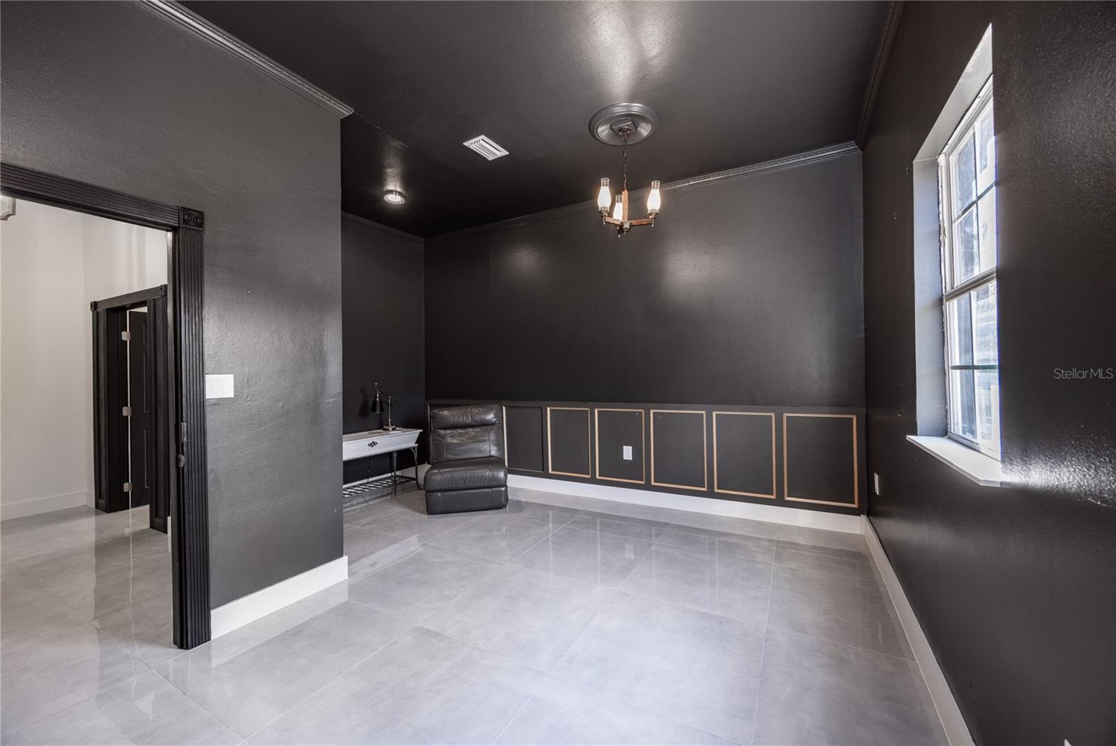 Image 25 of 89 For 12456 155th Place