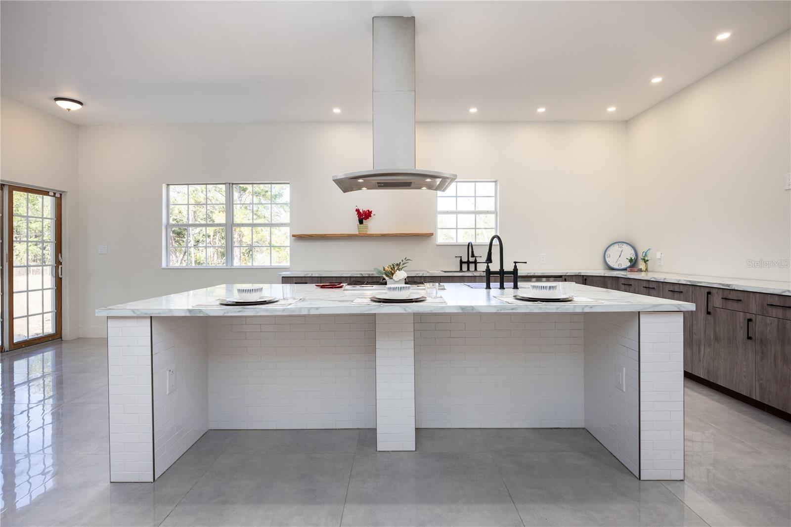 Image 3 of 89 For 12456 155th Place