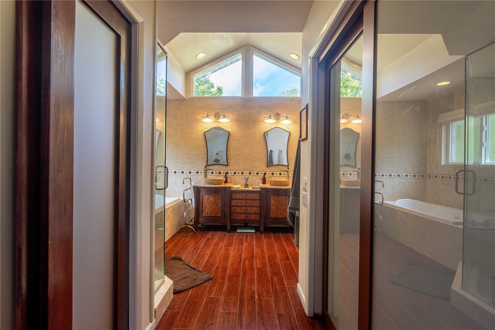 Image 22 of 40 For 2921 24th Terrace