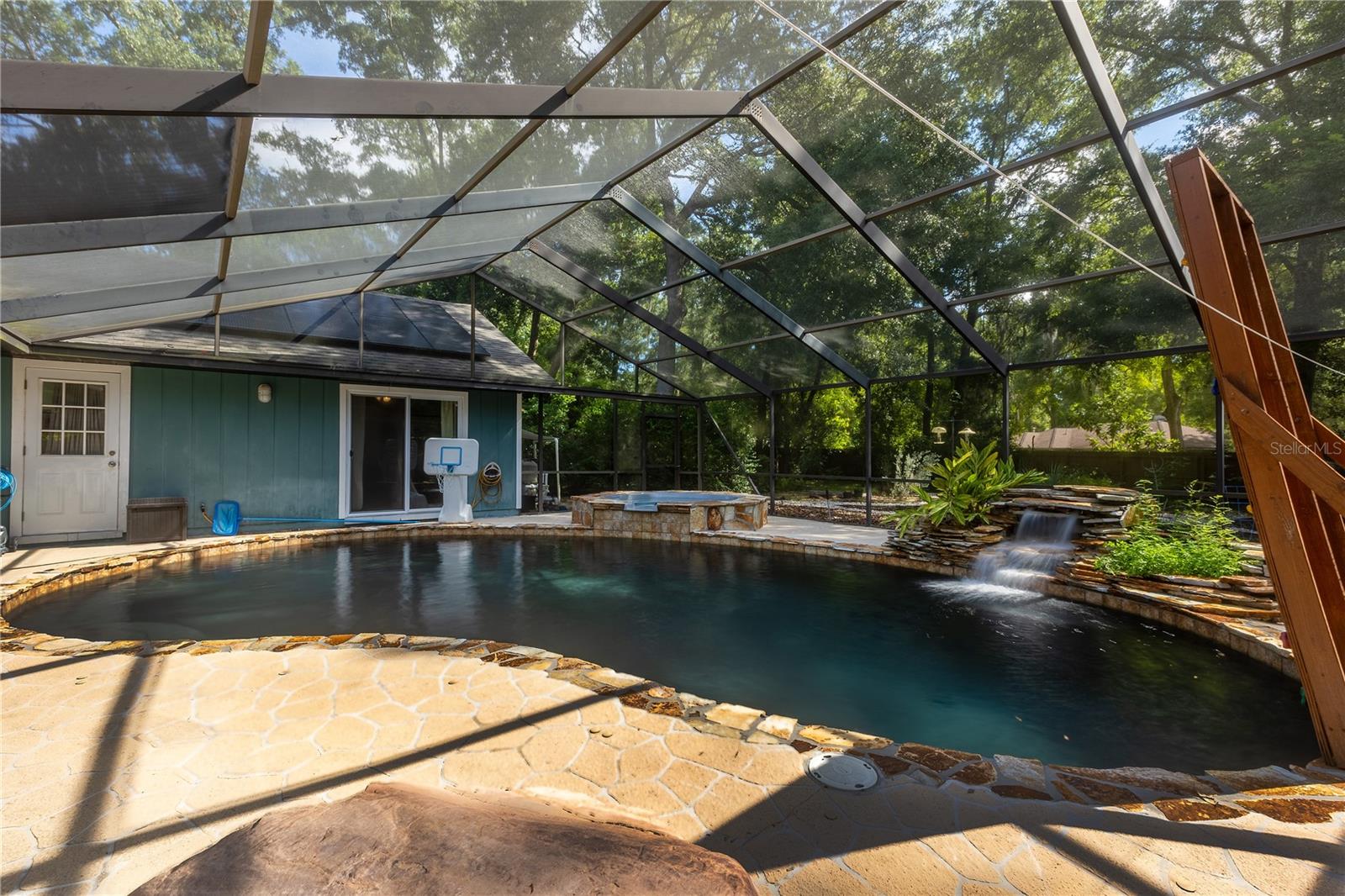 Image 25 of 40 For 2921 24th Terrace