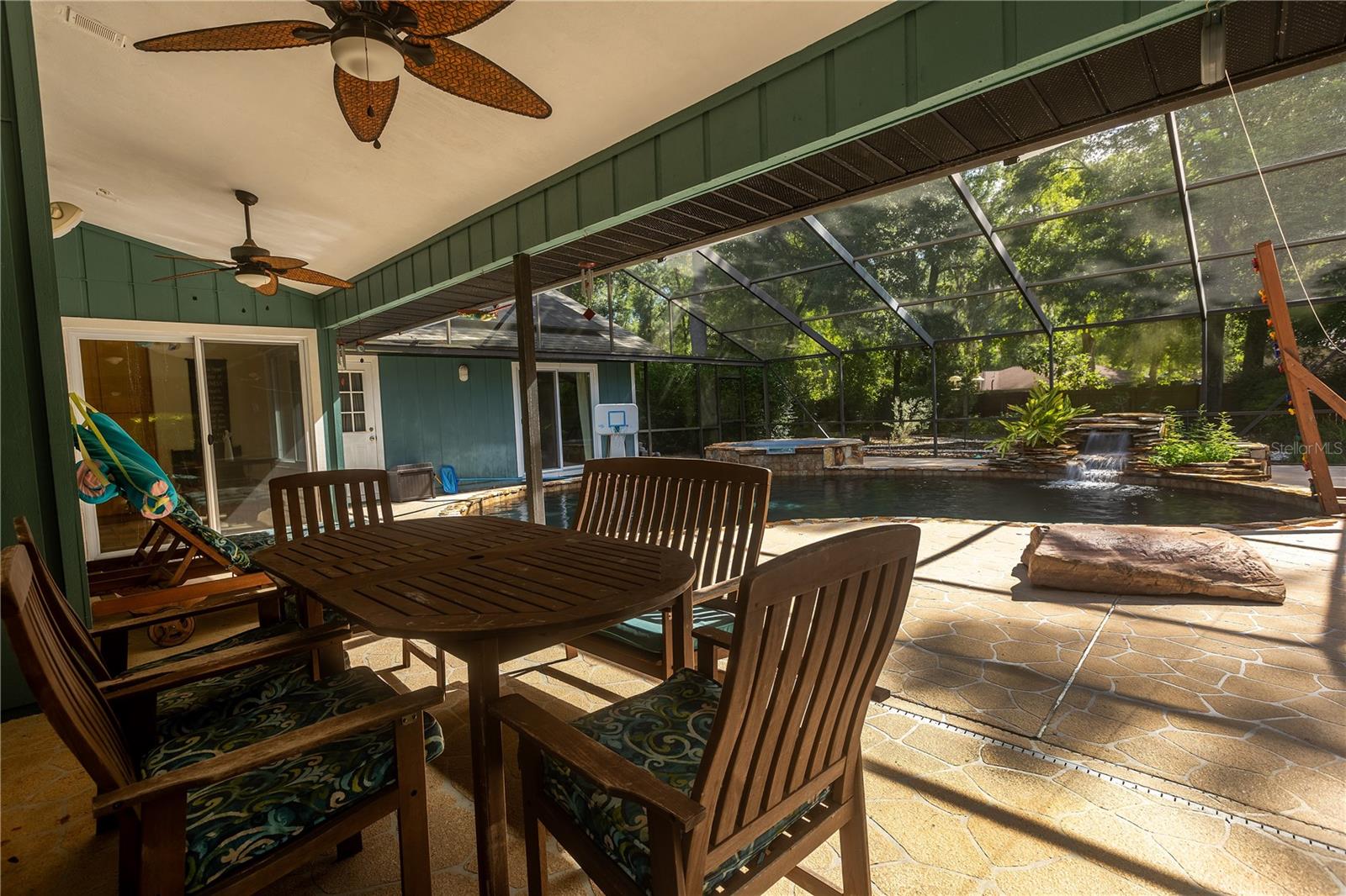 Image 28 of 40 For 2921 24th Terrace