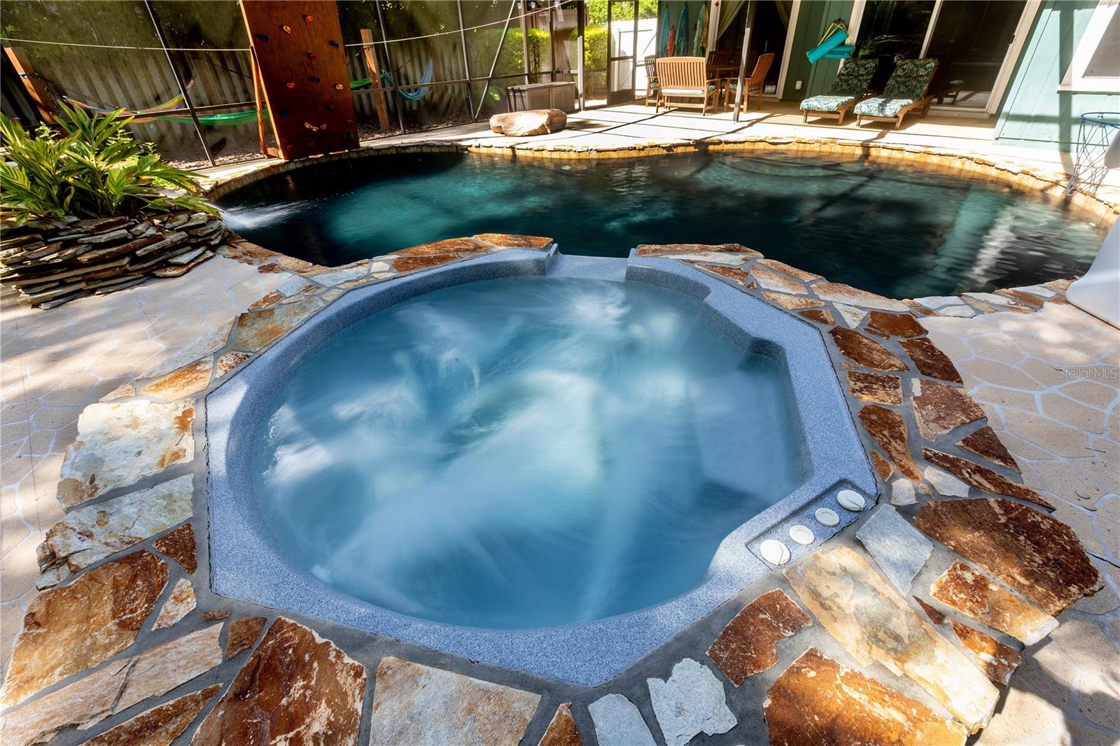 Image 30 of 40 For 2921 24th Terrace