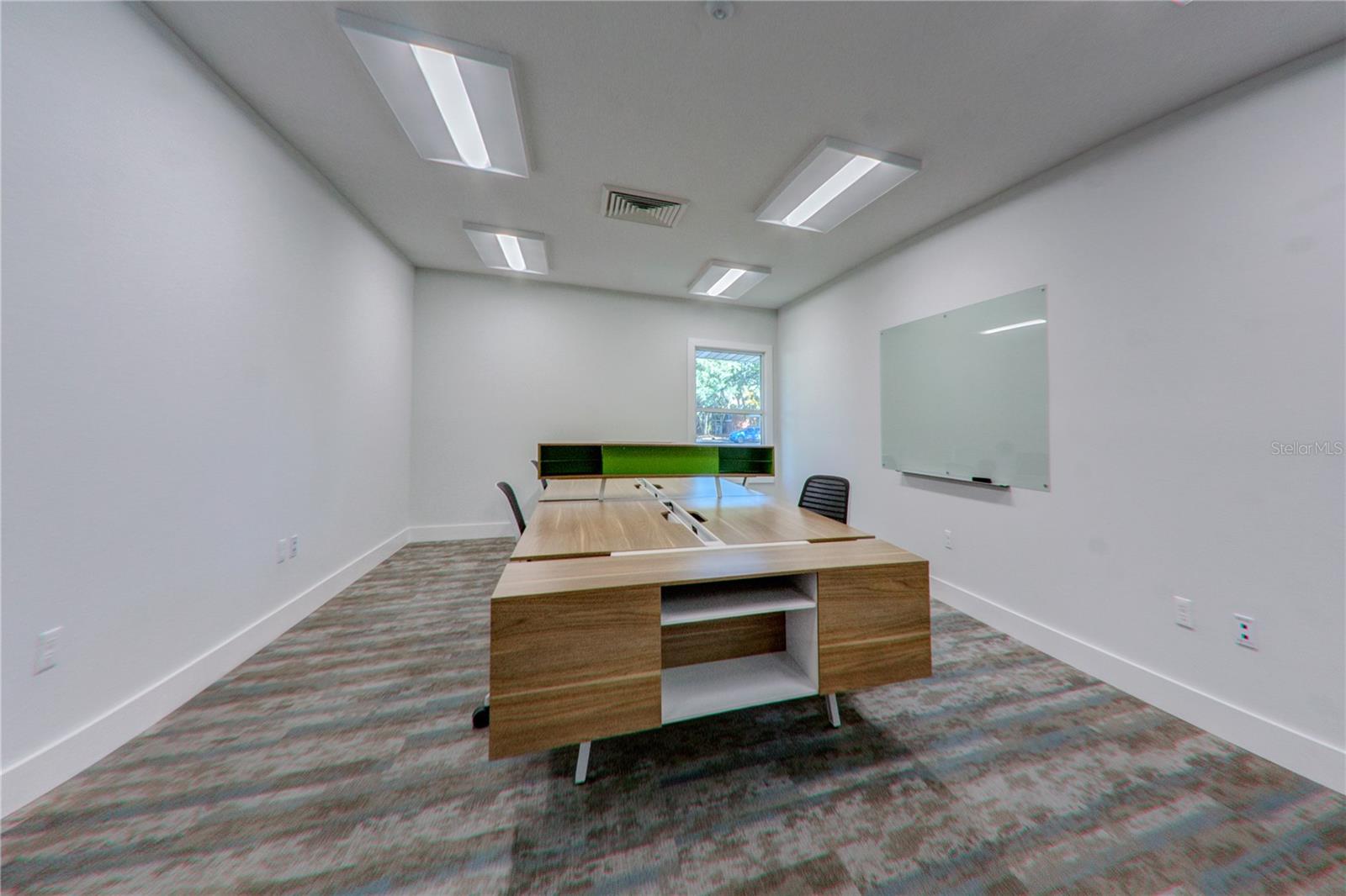 Image 3 of 8 For 225 7th Terrace 40