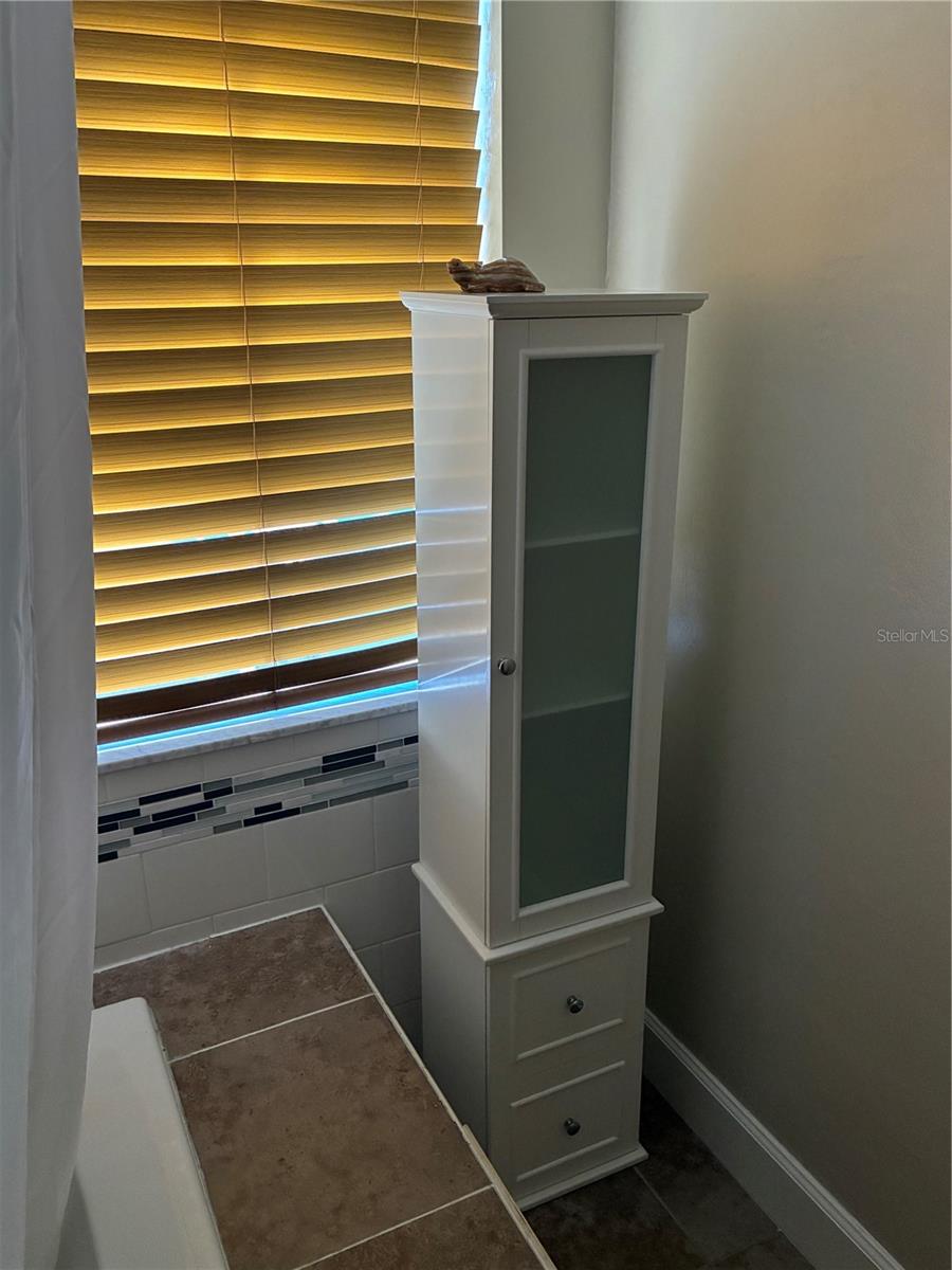 Image 33 of 39 For 11609 62nd Place