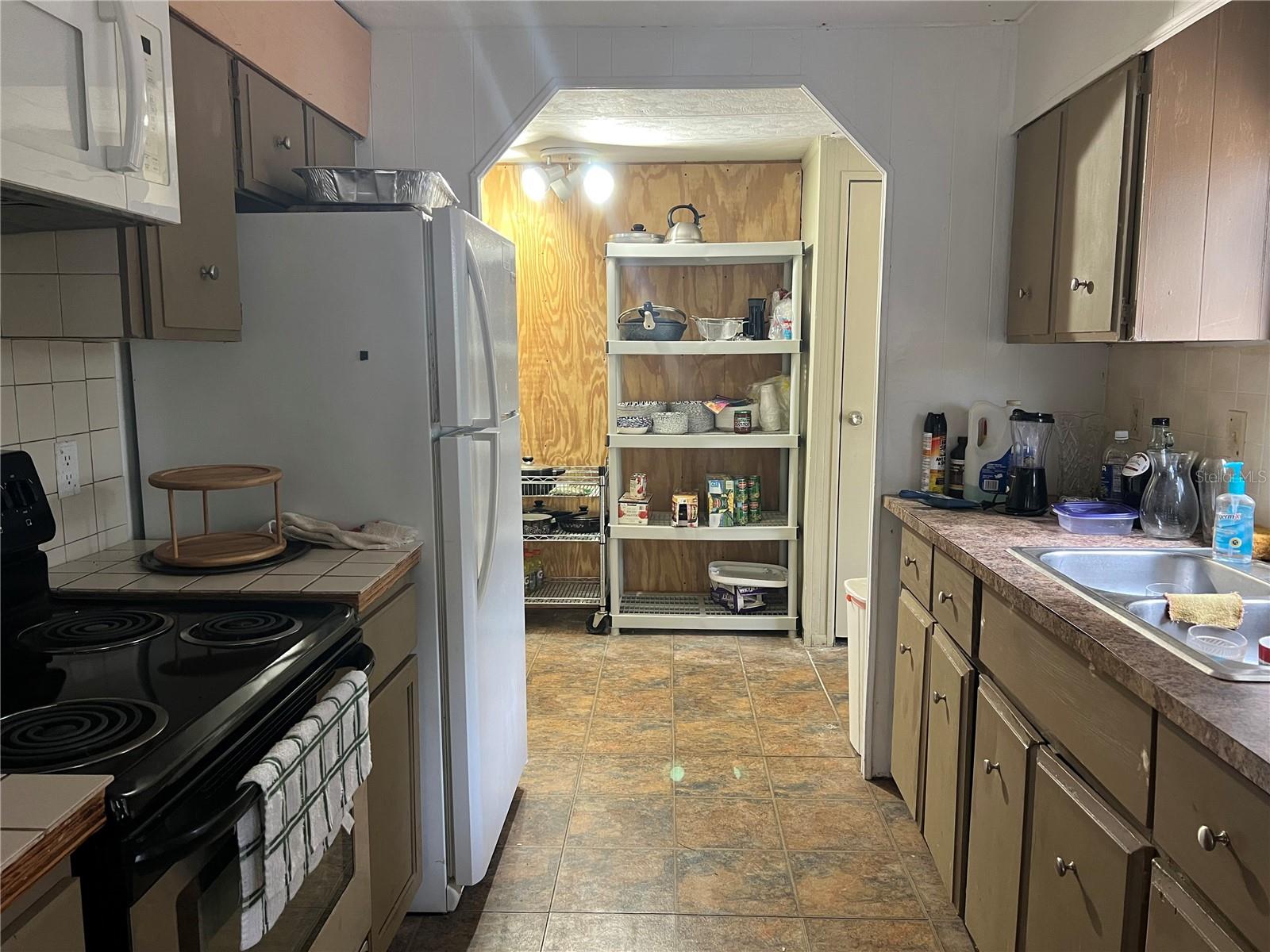 Listing photo id 18 for 20140 27th Street