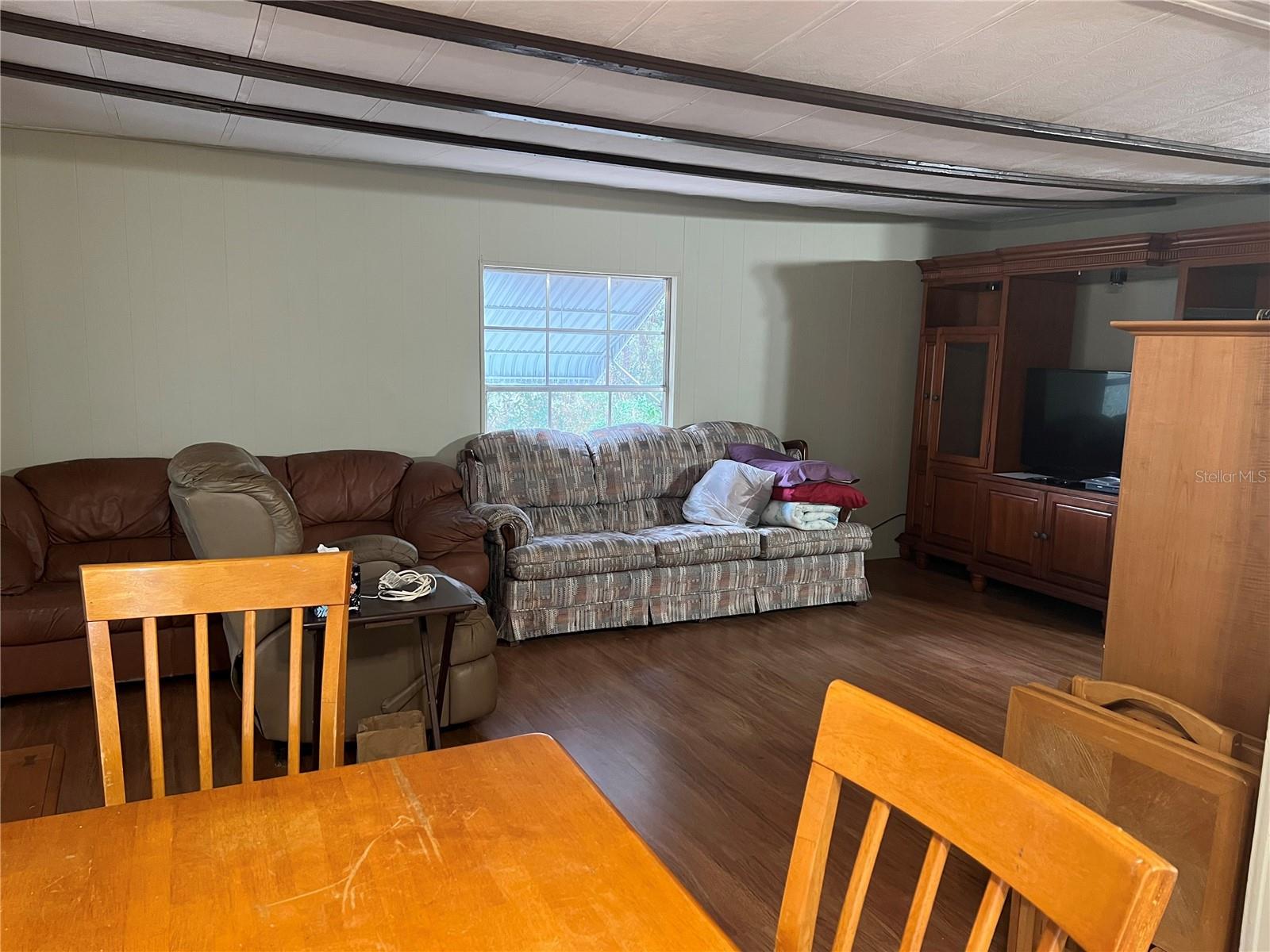 Listing photo id 21 for 20140 27th Street