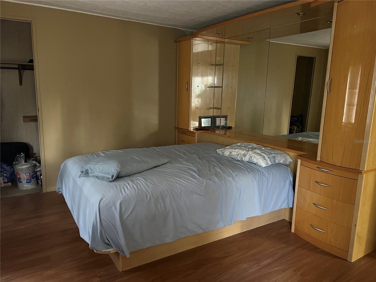 Listing photo id 26 for 20140 27th Street