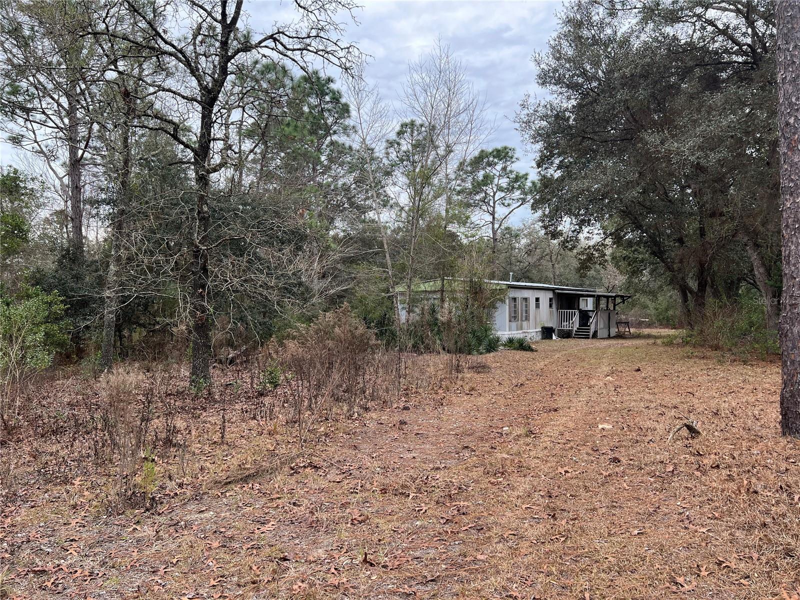 Listing photo id 45 for 20140 27th Street