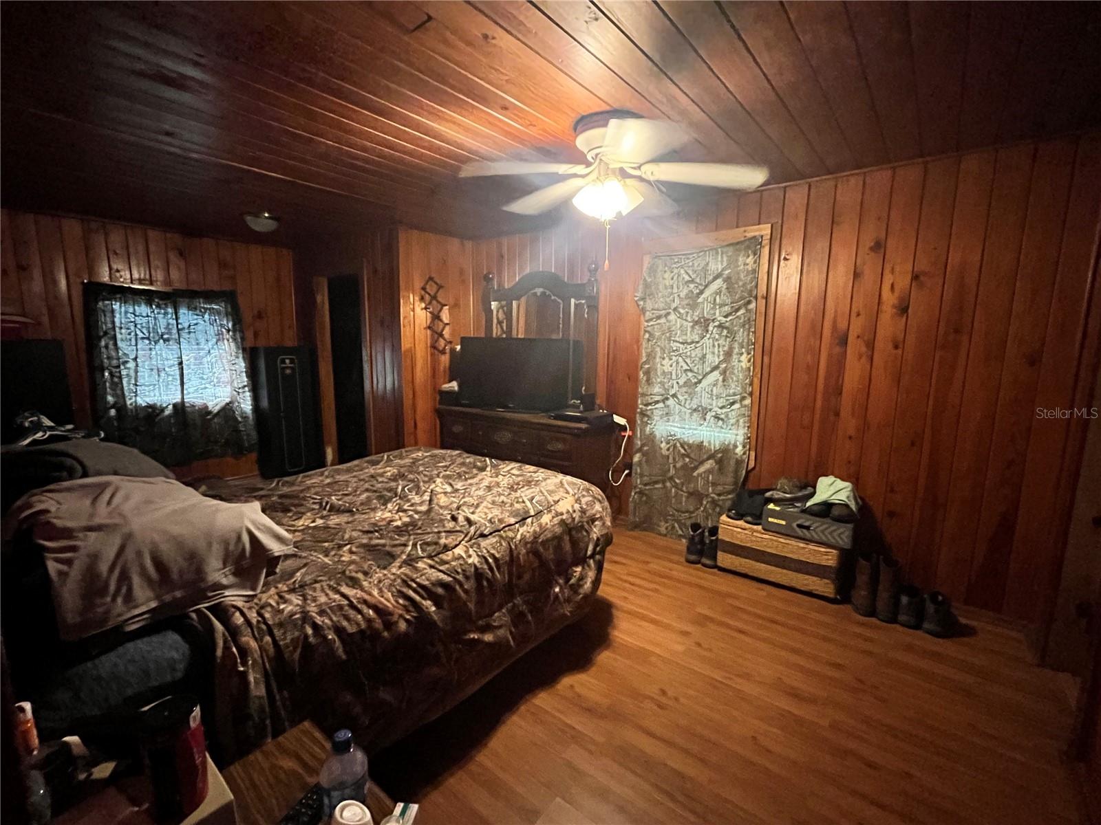 Image 8 of 15 For 10507 Prospect Avenue