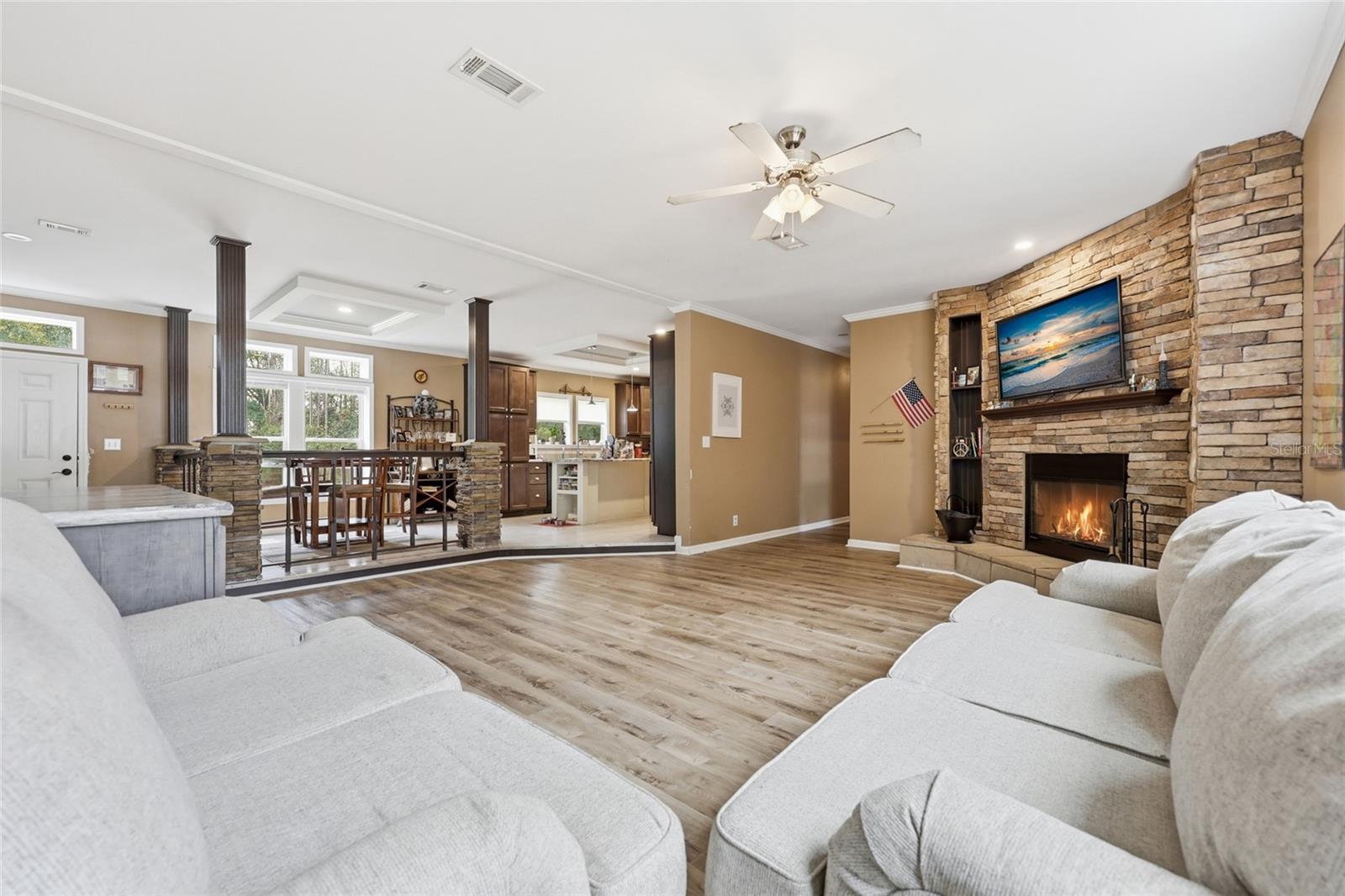 Image 42 of 55 For 11640 Tustenuggee Avenue