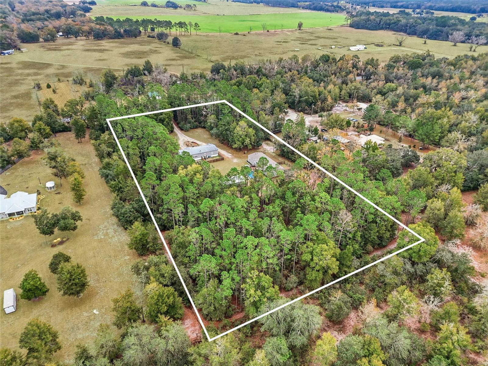 Image 6 of 55 For 11640 Tustenuggee Avenue