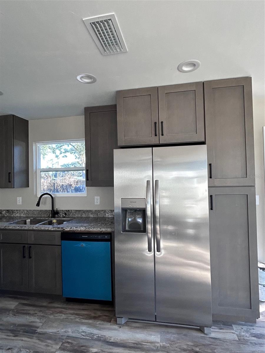 Image 11 of 11 For 570 5th Street