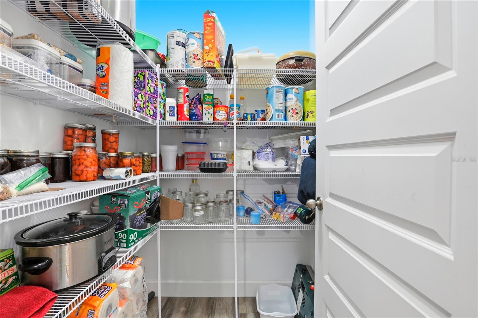 Image 12 of 47 For 9092 Maryann Drive