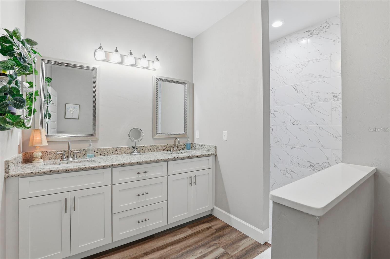 Image 15 of 47 For 9092 Maryann Drive