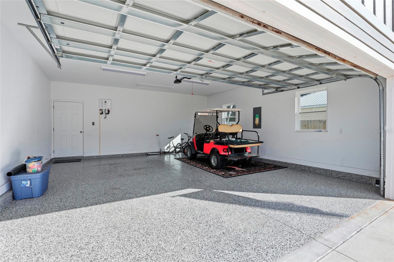 Image 22 of 47 For 9092 Maryann Drive