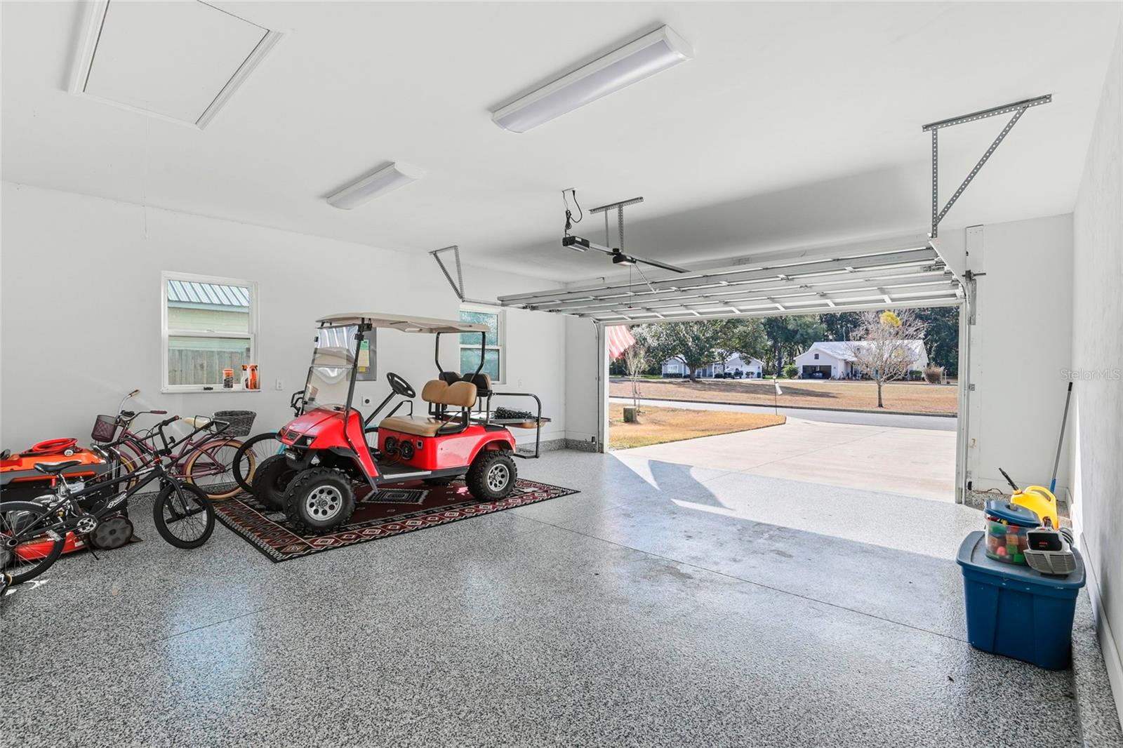 Image 23 of 47 For 9092 Maryann Drive