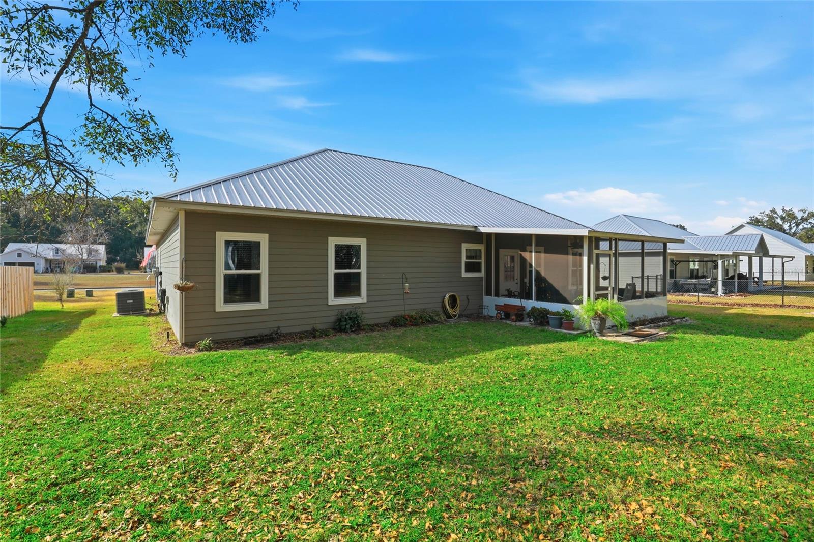 Image 28 of 47 For 9092 Maryann Drive