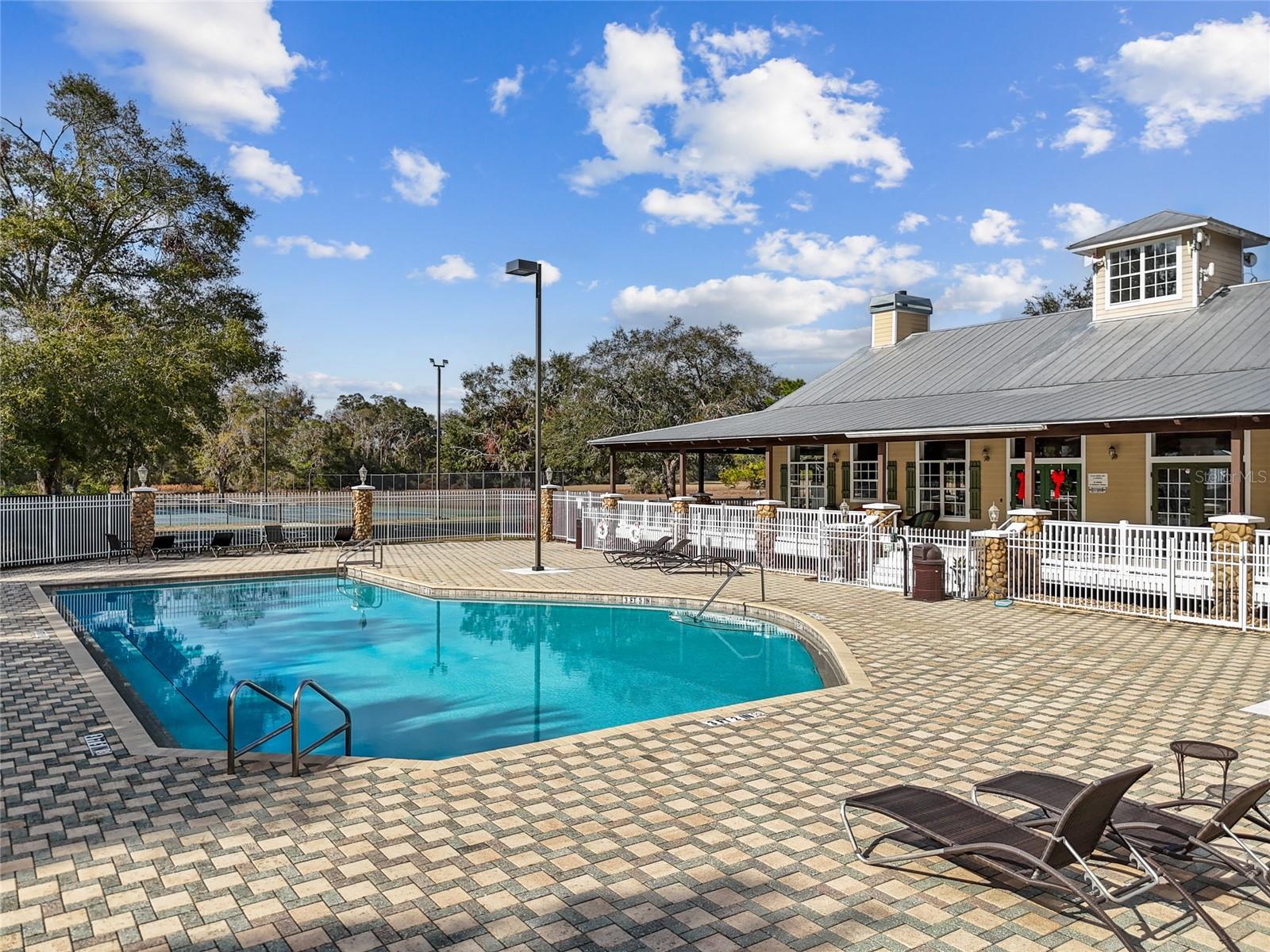 Image 38 of 47 For 9092 Maryann Drive