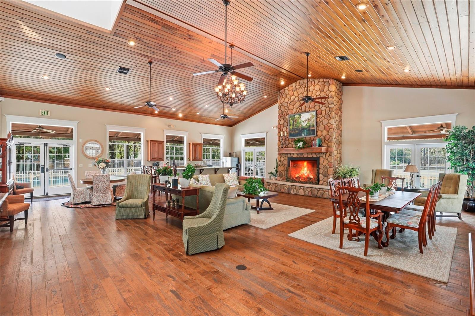 Image 40 of 47 For 9092 Maryann Drive