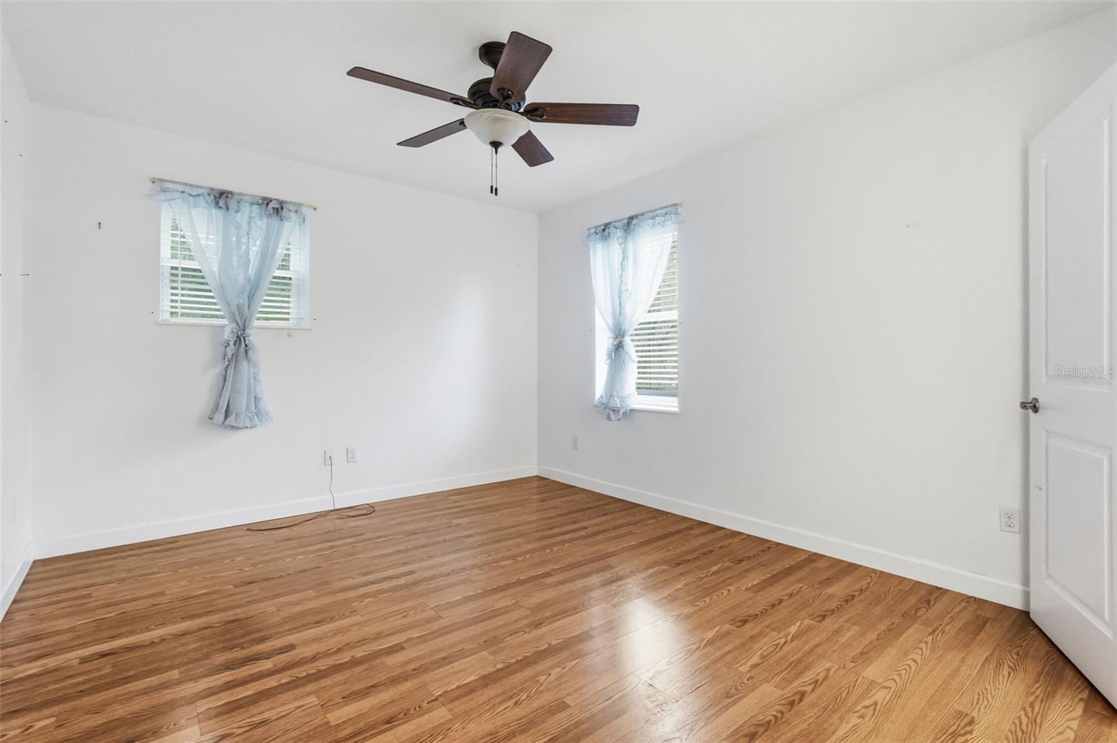 Image 11 of 42 For 1423 11th Road