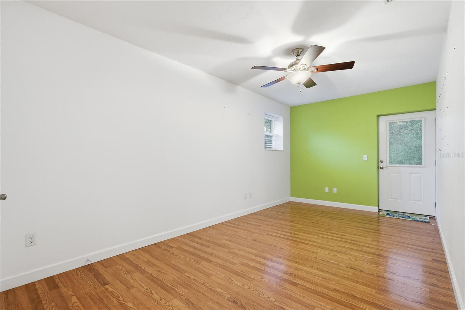 Image 13 of 42 For 1423 11th Road