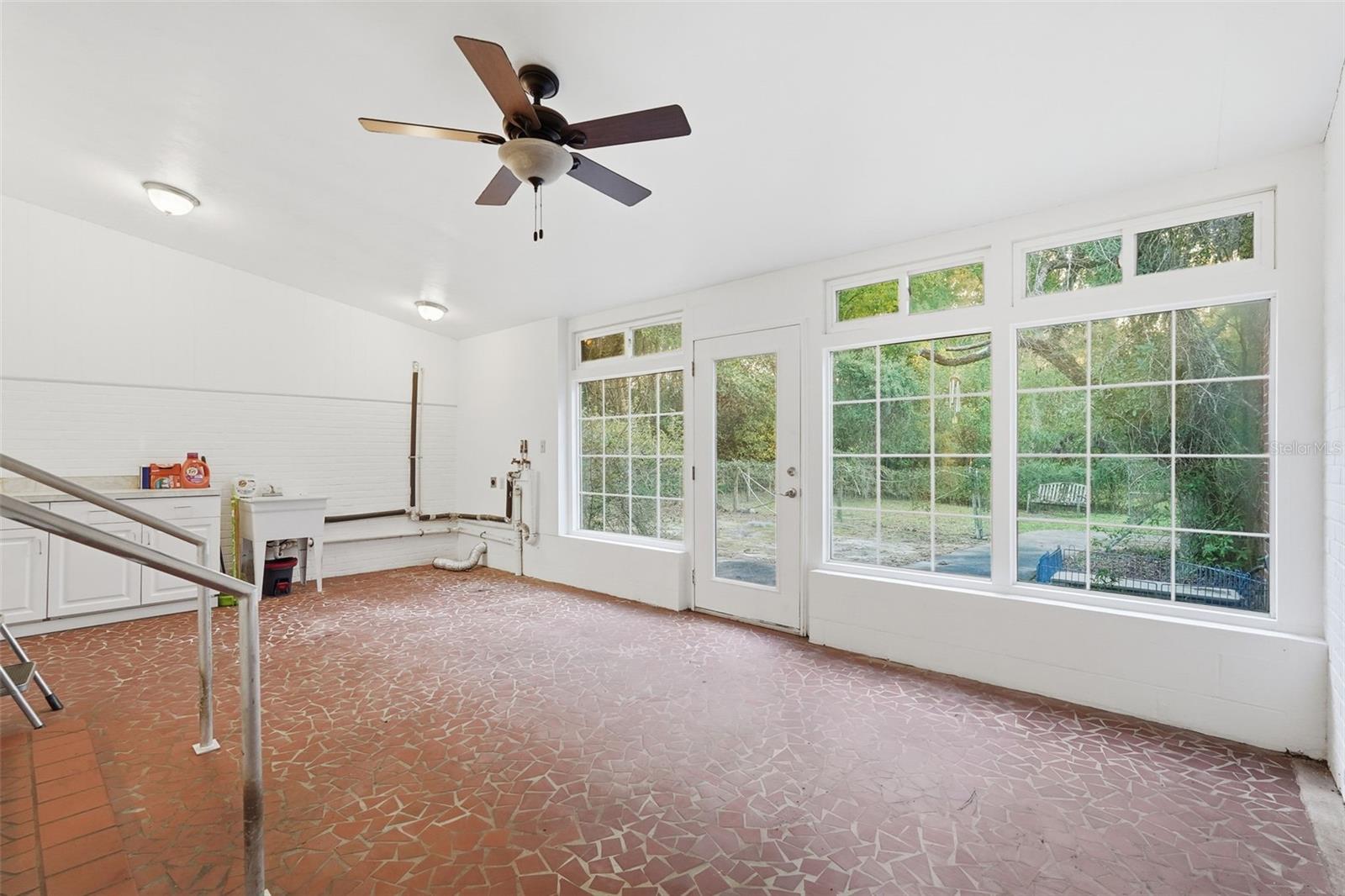 Image 17 of 42 For 1423 11th Road